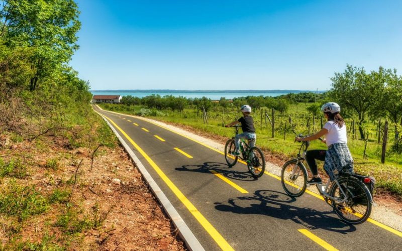 Sikeres pályázat: kerékpárút épül a régióban